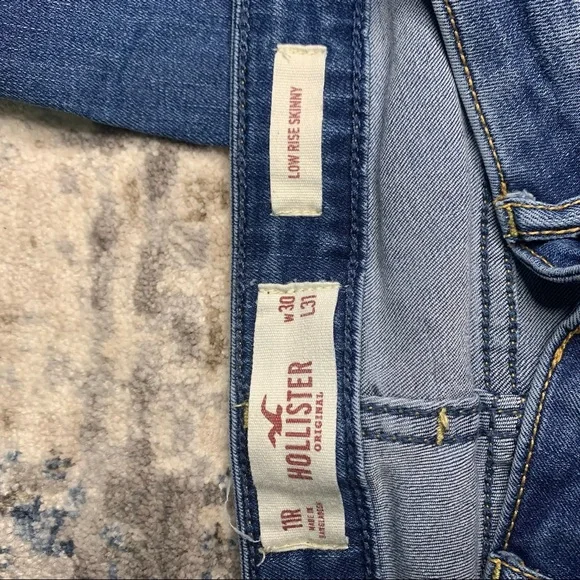 Hollister Original Low Rise Skinny Jeans - Picture 3 of 4